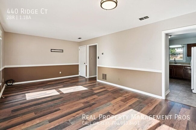 Building Photo - 440 Ridge Ct