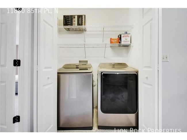 Building Photo - 11880 85th Pl N