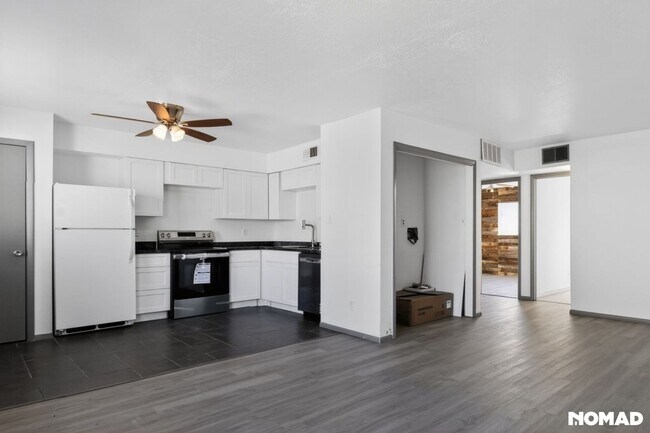 Building Photo - Charming 2BR 4plex in Albuquerque