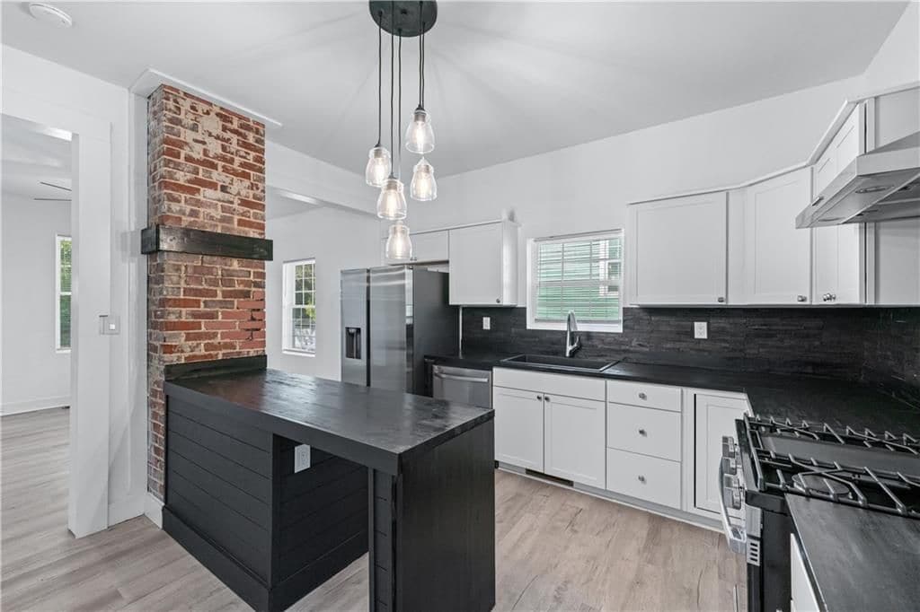 Building Photo - 1035 Astor Ave SW