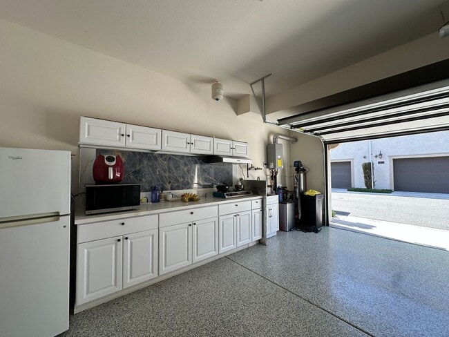 Building Photo - Room for Rent in Stanton-Prime Location