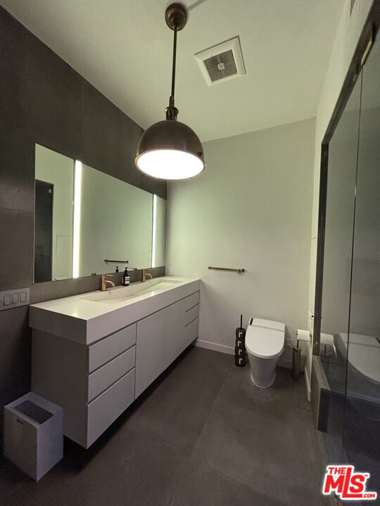 Building Photo - 527 Molino St