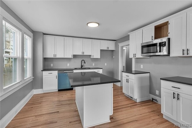 Building Photo - 49 Virgil Ave