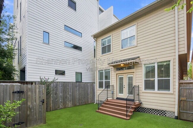 Building Photo - 5642 Petty St