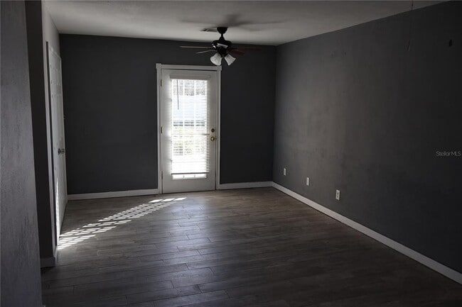Building Photo - 4732 W Lawn Ave
