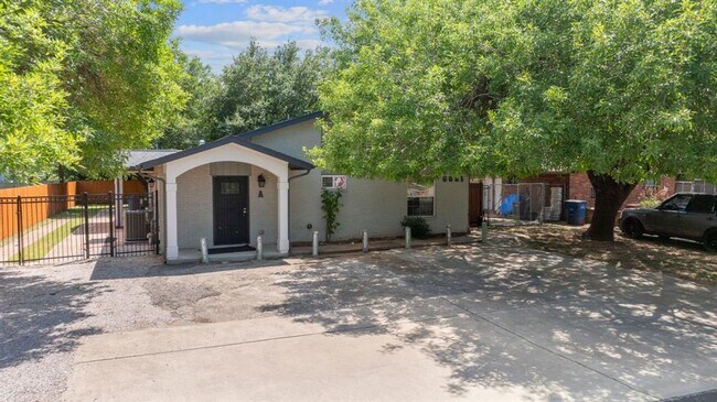Building Photo - 6001 Jain Ln