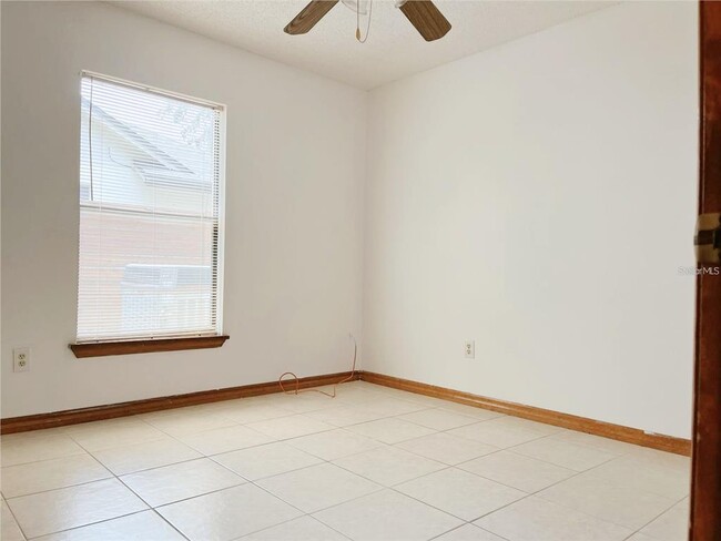Building Photo - 3943 Greenview Pines Ct