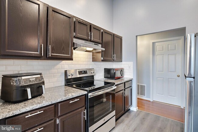 Building Photo - 700 Orchard Overlook Orch