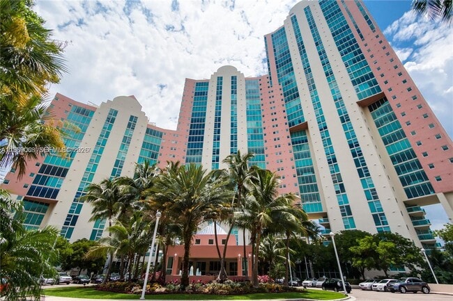 Building Photo - 3370 Hidden Bay Dr