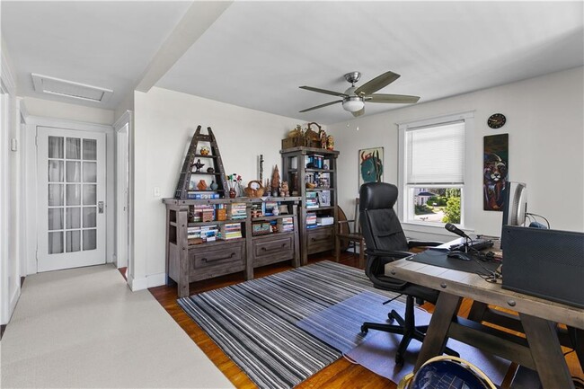 Building Photo - 1042 Anthony Rd