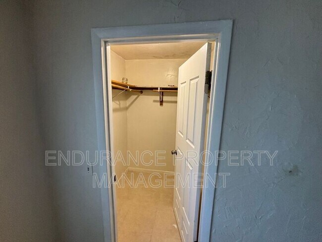 Building Photo - 1489 Silver Beach Rd