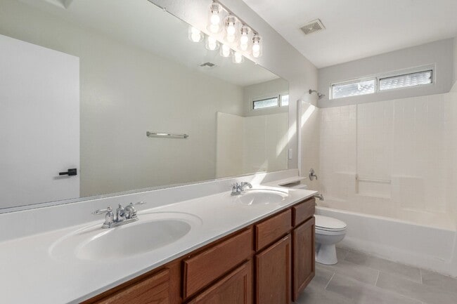 Building Photo - 3012 S 101st Dr