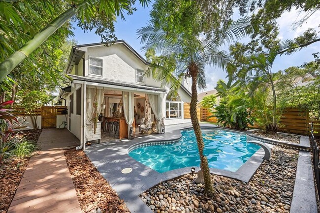 Building Photo - 989 Summer Lakes Dr