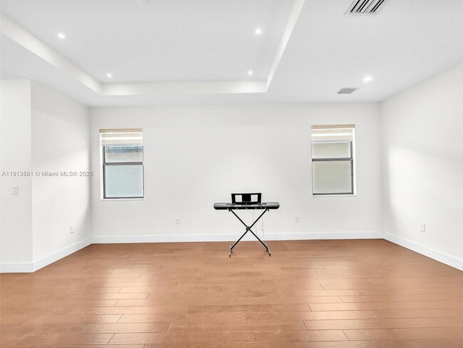 Building Photo - 10250 NW 76th Terrace