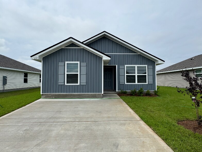 Primary Photo - 6357 Firefly Dr