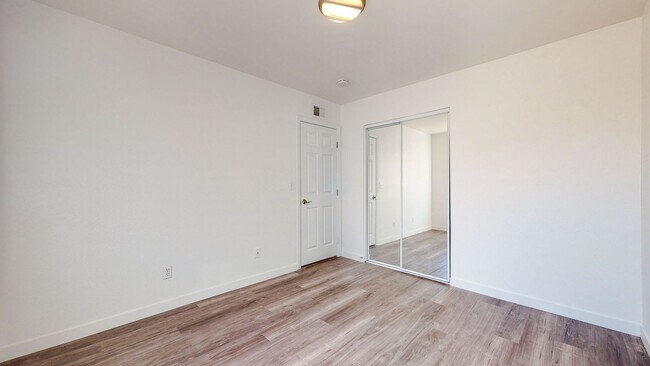 Building Photo - RANCHO CUCAMONGA UPDATED Family Home 4+2 A...