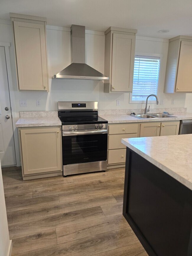 Building Photo - 3 bed 2 bath  Family Home for Rent in Gran...