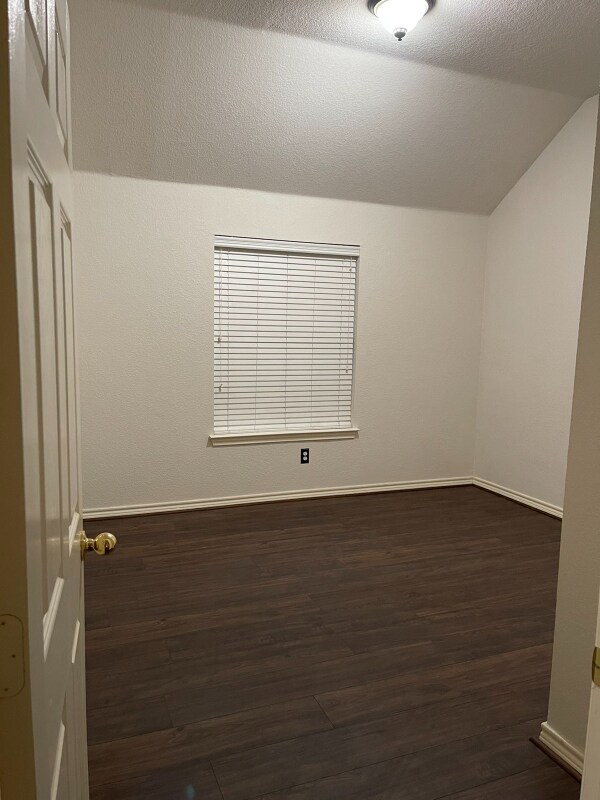 Building Photo - 1510 Fairfield Dr
