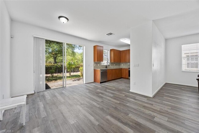 Building Photo - 7013 Romana Way