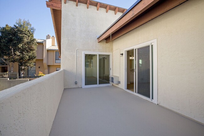 Building Photo - 1916 Clark Ln