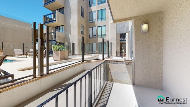 Building Photo - Spacious and Unique Ground-Floor 2BD/2BA U...