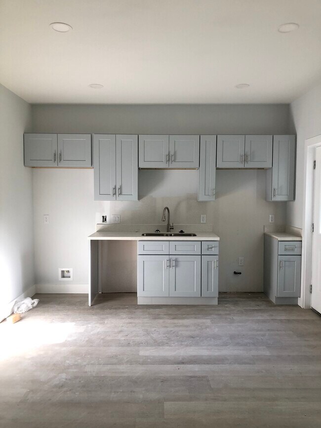 Building Photo - 3535 Alderfer St