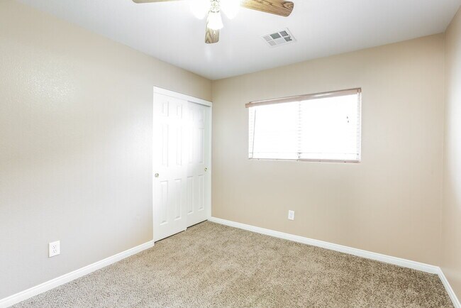 Building Photo - 5033 Diamond Ranch Ave