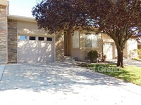 Building Photo - 566 1/2 Garden Grove Court