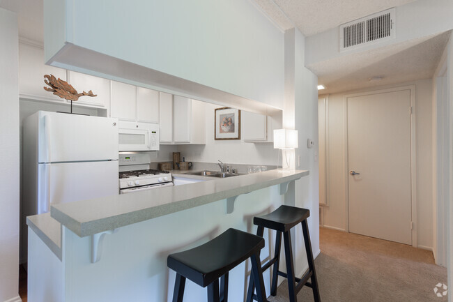 Interior Photo - The Aspens Bear