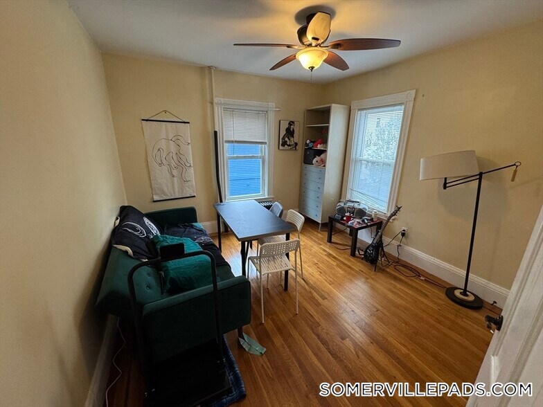 Building Photo - 44 Gorham St