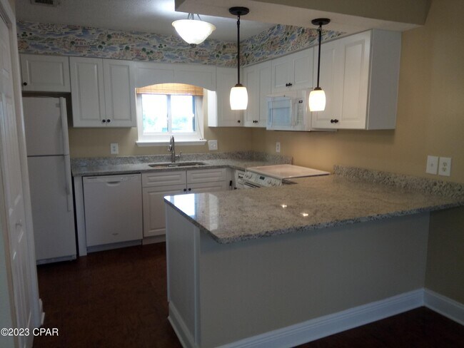 Building Photo - 1309 Capri Dr