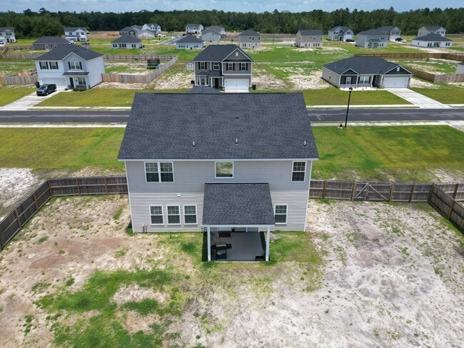 Building Photo - 195 Deerfield Dr NE