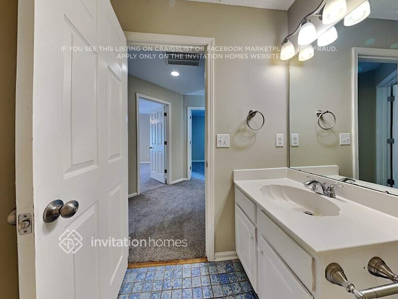 Building Photo - 8932 Coppermine Ln