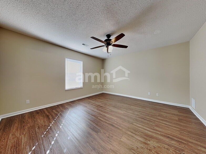 Building Photo - 2306 Sir Edward Ln