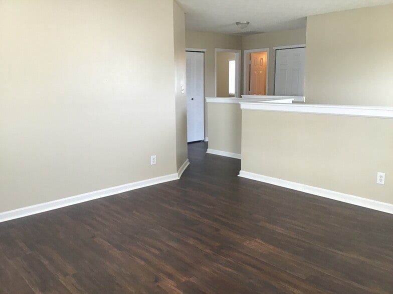 Building Photo - 6580 Dunsdin Dr