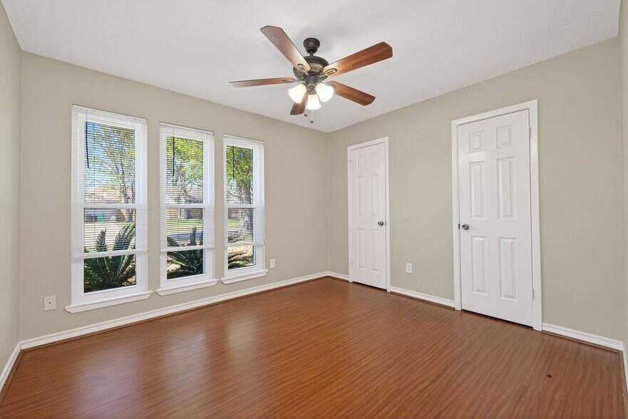 Building Photo - 18918 Droitwich Dr