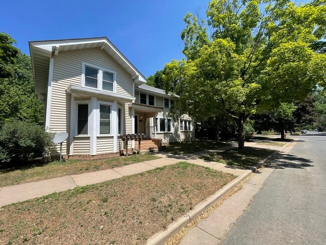 Building Photo - 148 Marston Ave