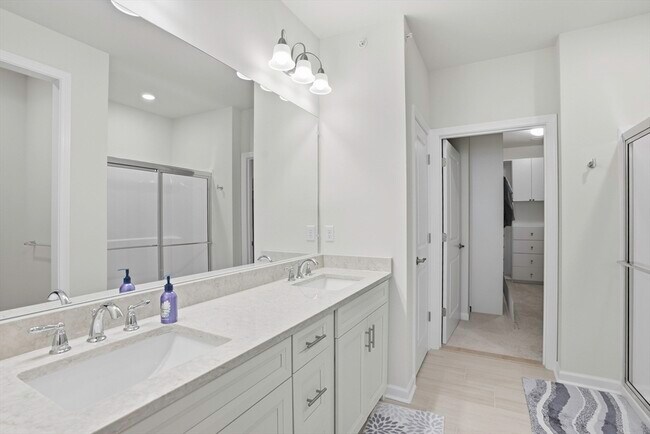 Building Photo - 4 Winslow Ln