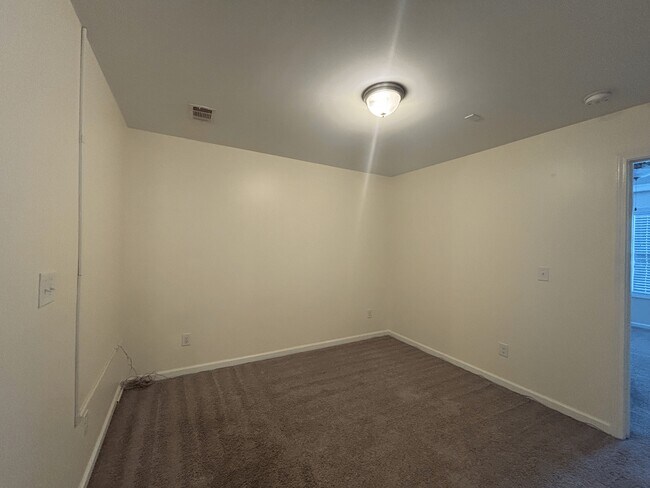 Building Photo - 1047 Haley Woods Ct