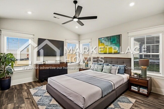 Building Photo - 517 Kingwood Ln