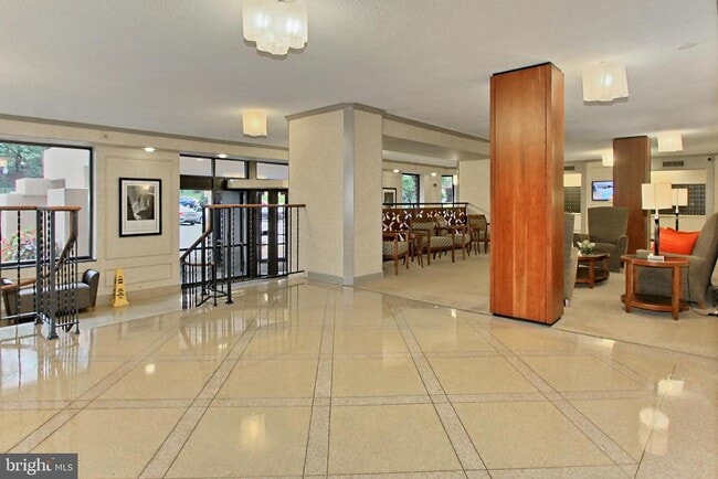 Building Photo - 5903 Mt Eagle Dr