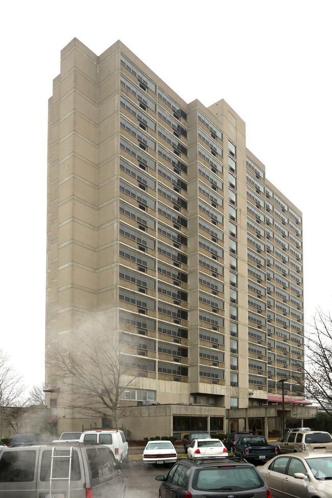 Building Photo - Avenue Plaza