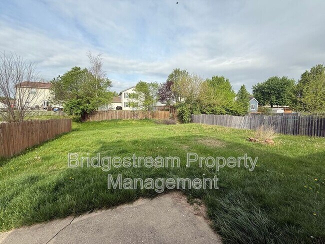 Building Photo - 381 Sherman Dr