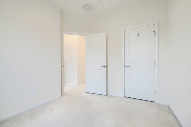 Building Photo - 7403 Wild Honey Way