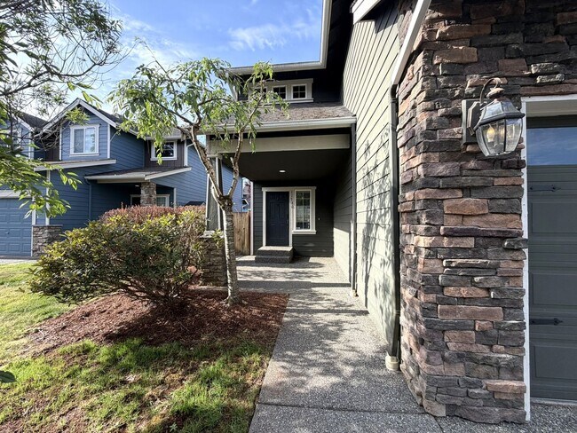 Building Photo - Spacious 4-Bedroom Home Near Lake Stevens in Desirable Noble Court