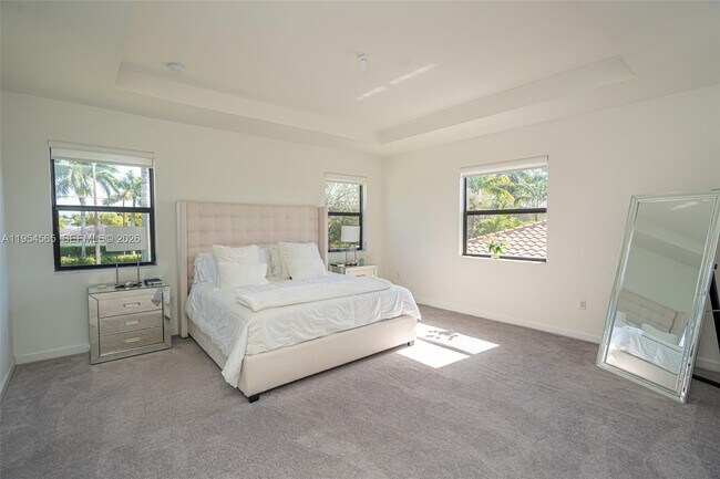 Building Photo - 139 NE 27th Terrace