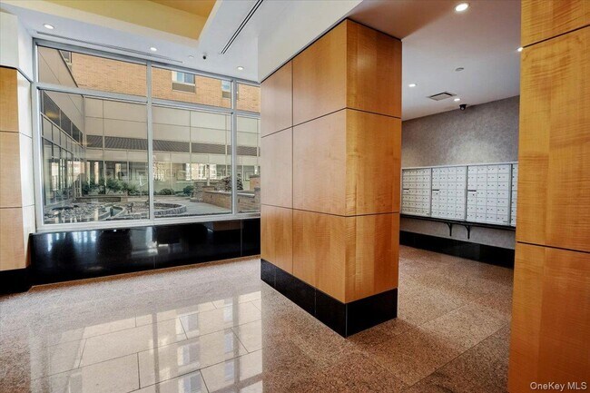 Building Photo - 300 W 135th St