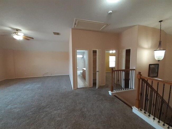 Building Photo - 5835 Beeston Ln