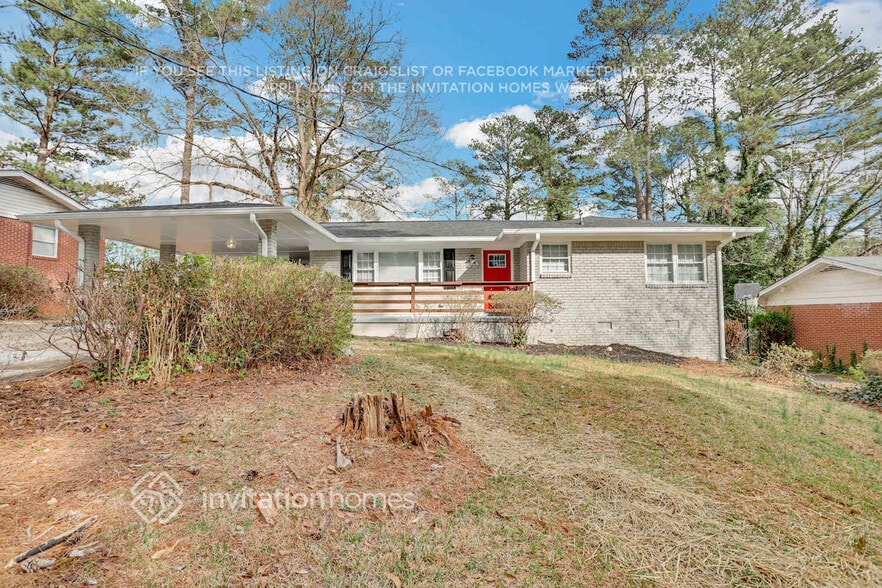 Building Photo - 2160 Shamrock Dr