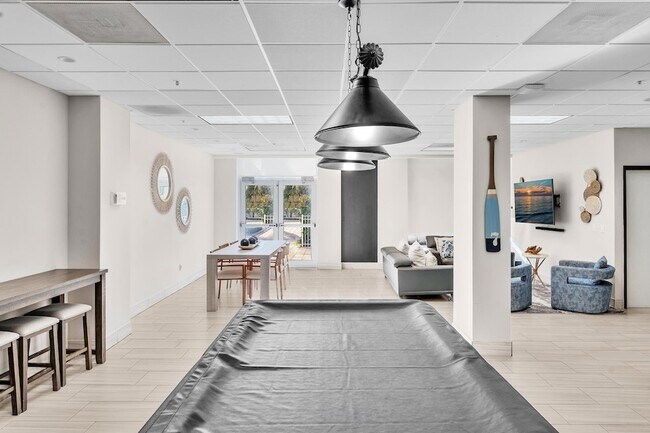 Building Photo - 19390 Collins Ave